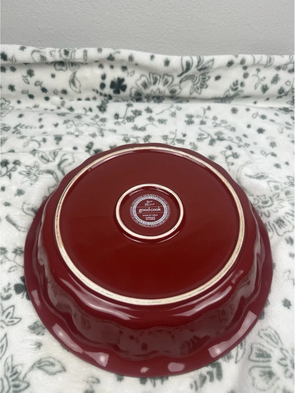Good Cook Pie Plate 9 in Red Cream Ceramic Baking Oven Table Stoneware